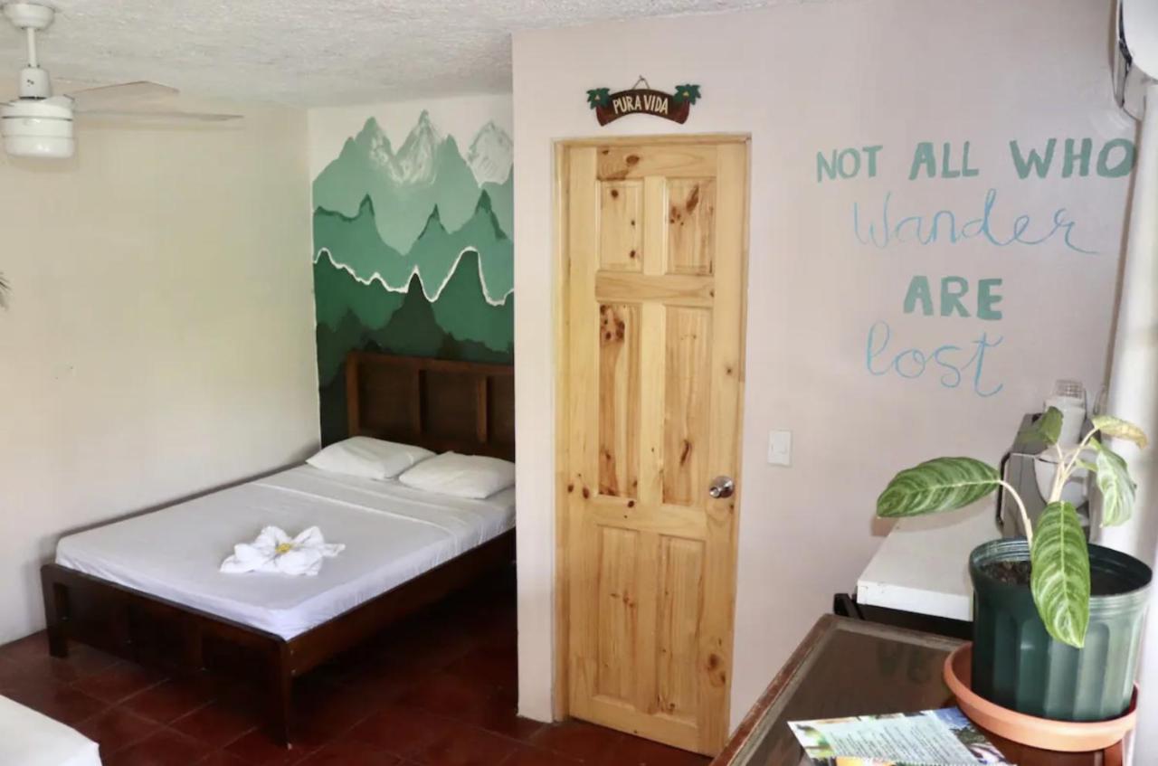 Bed and Breakfast Casa Geraldo Мануэль-Антонио Экстерьер фото